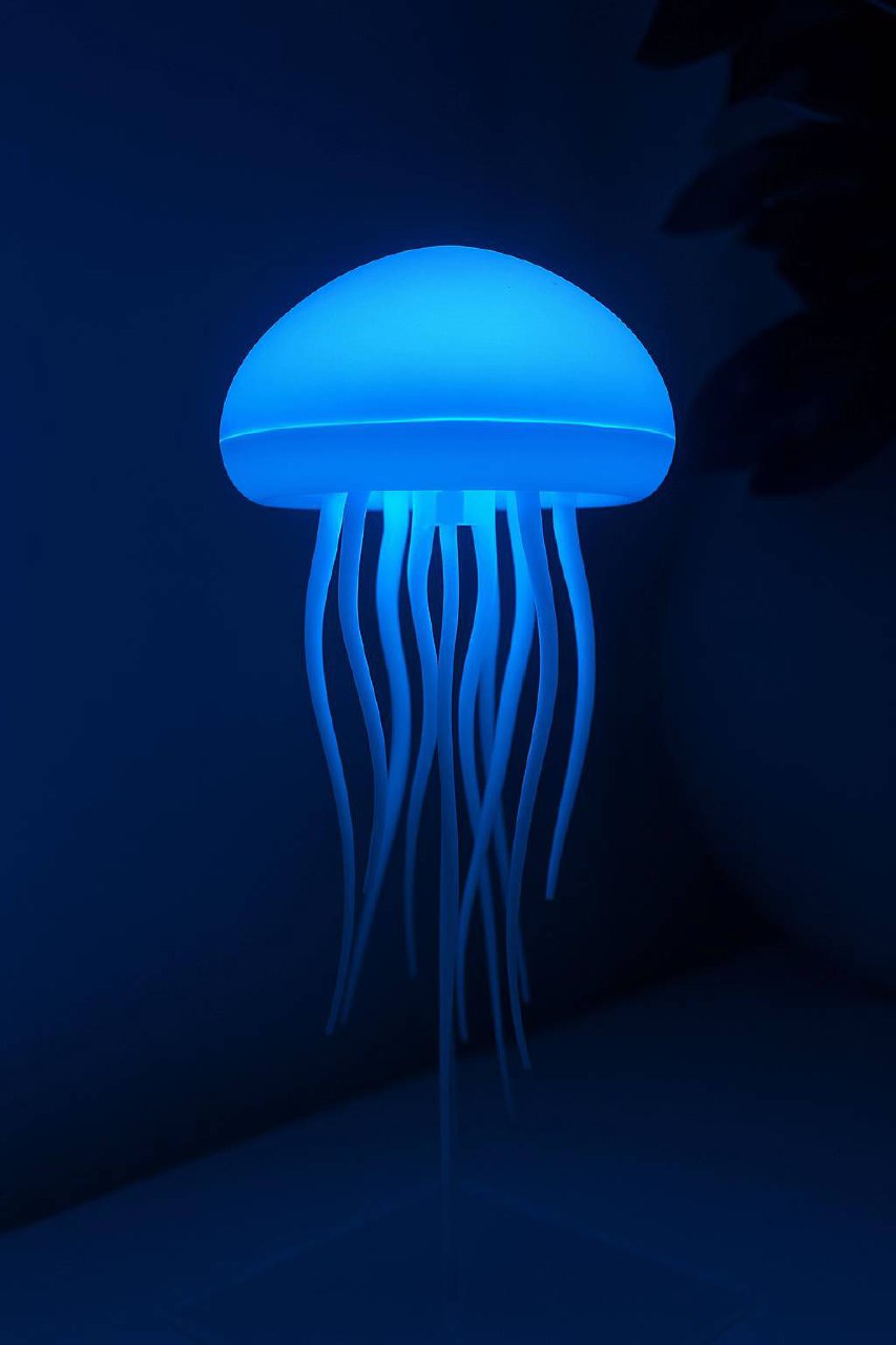 Dancing Jellyfish Lamp