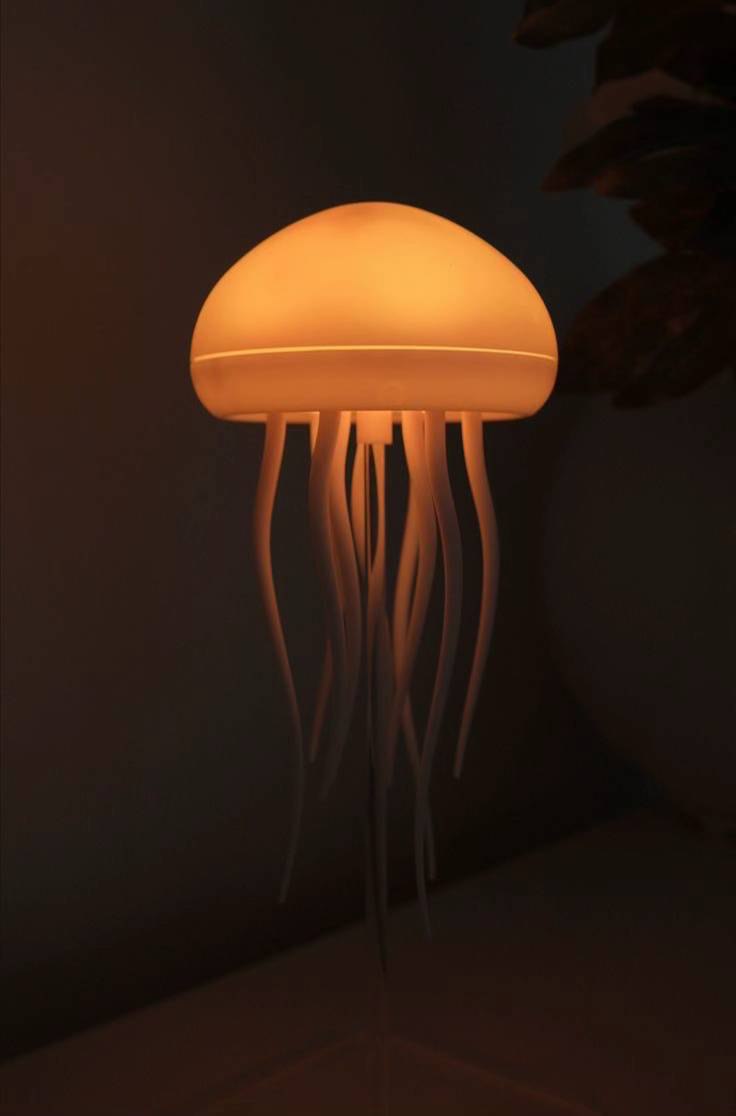 Dancing Jellyfish Lamp